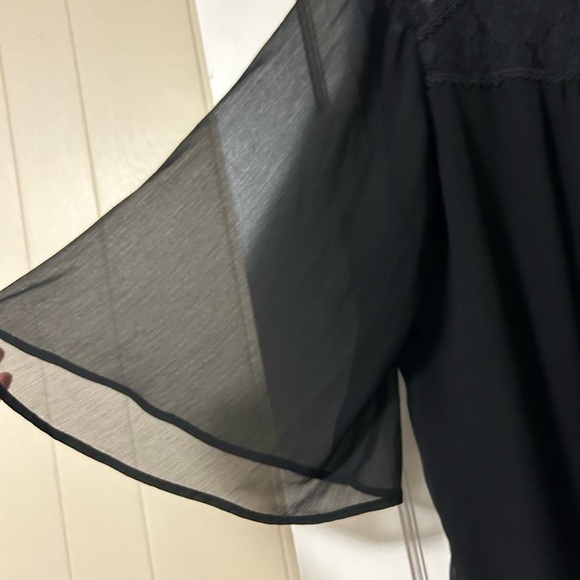 Torrid Women’s Crinkle Chiffon Lace Trim Top Size 2X Sheer Witchy Flounce - Picture 6 of 13